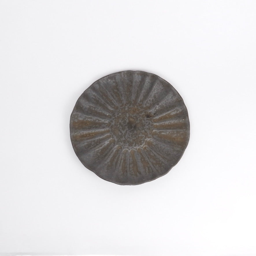 Japanese Shigaraki Chrysanthemum Plate