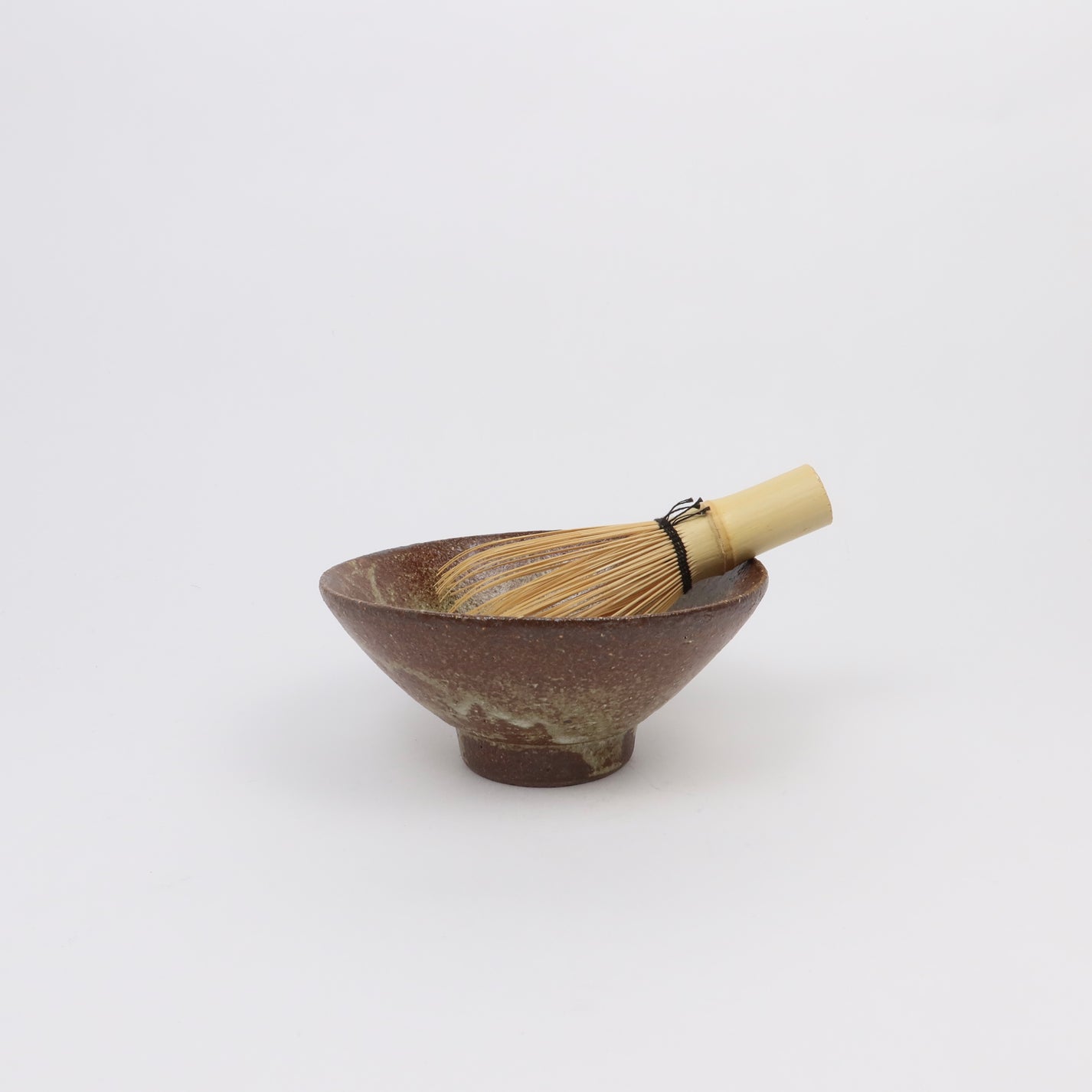 Japanese Shigaraki Hira-nari 平形 Matcha Bowl, Ash Glaze