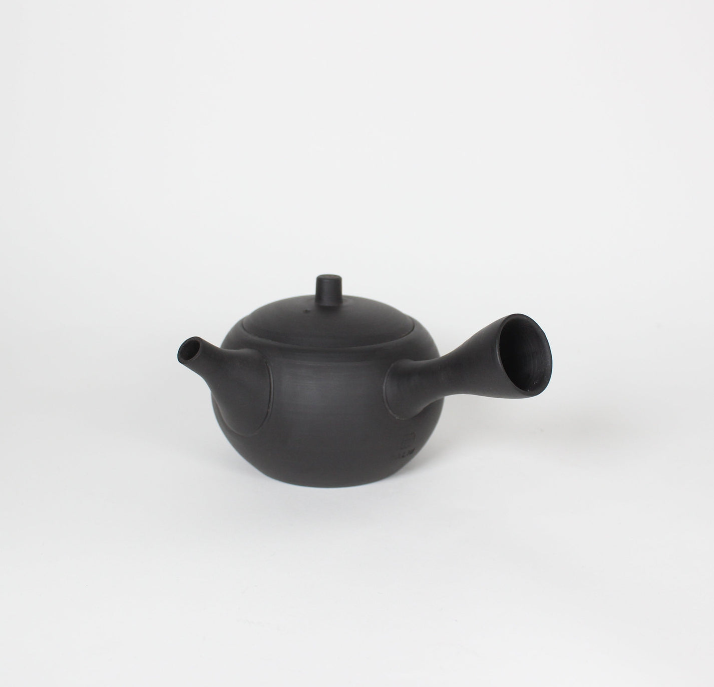 Japanese Tokoname Ceramic Kyusu Tea Pot, Unglazed Iron Black