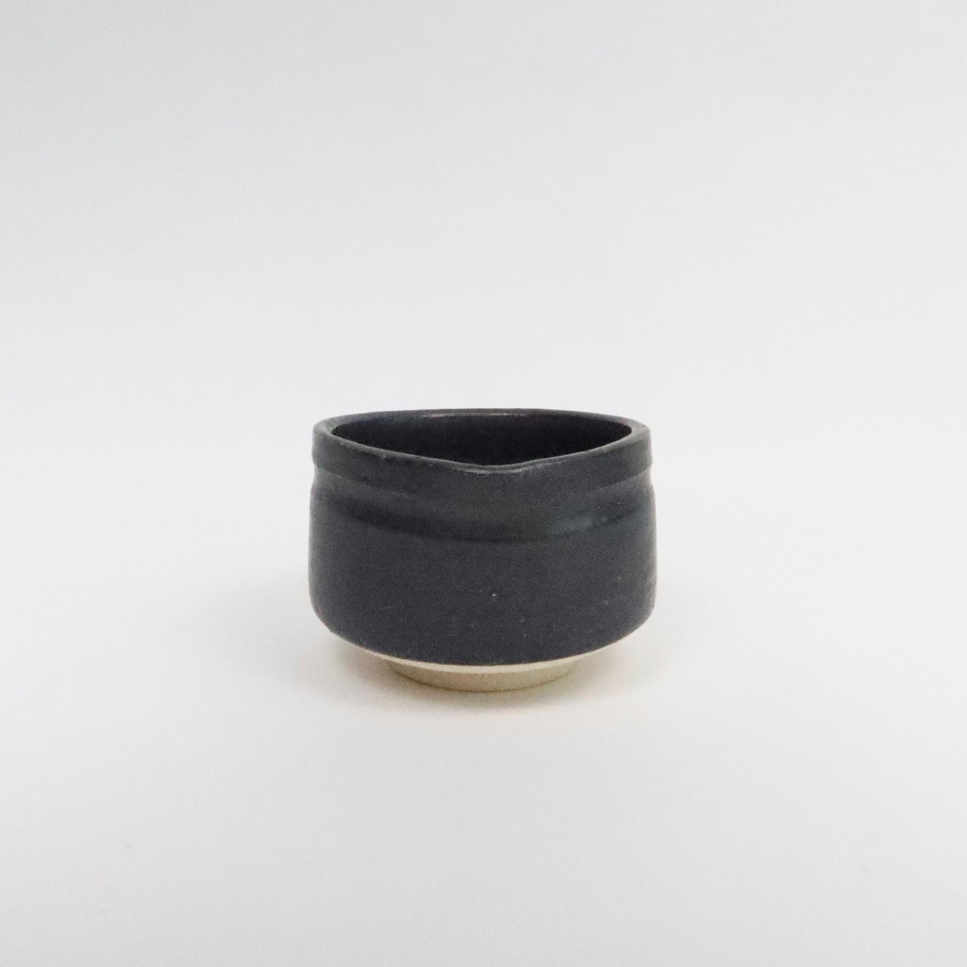 Japanese Mino-yaki Ceramic Kataguchi Matcha Bowl