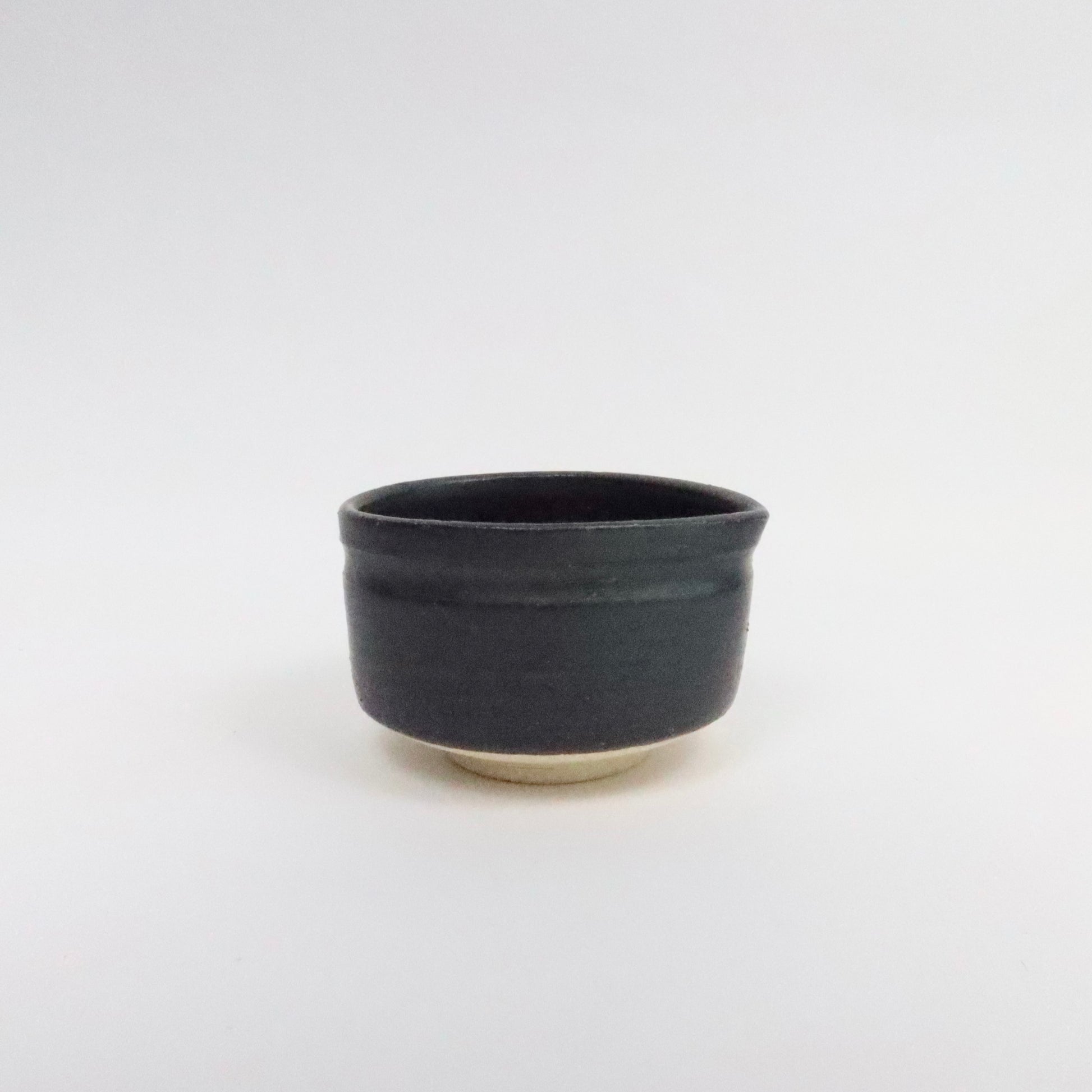 Japanese Mino-yaki Ceramic Kataguchi Matcha Bowl
