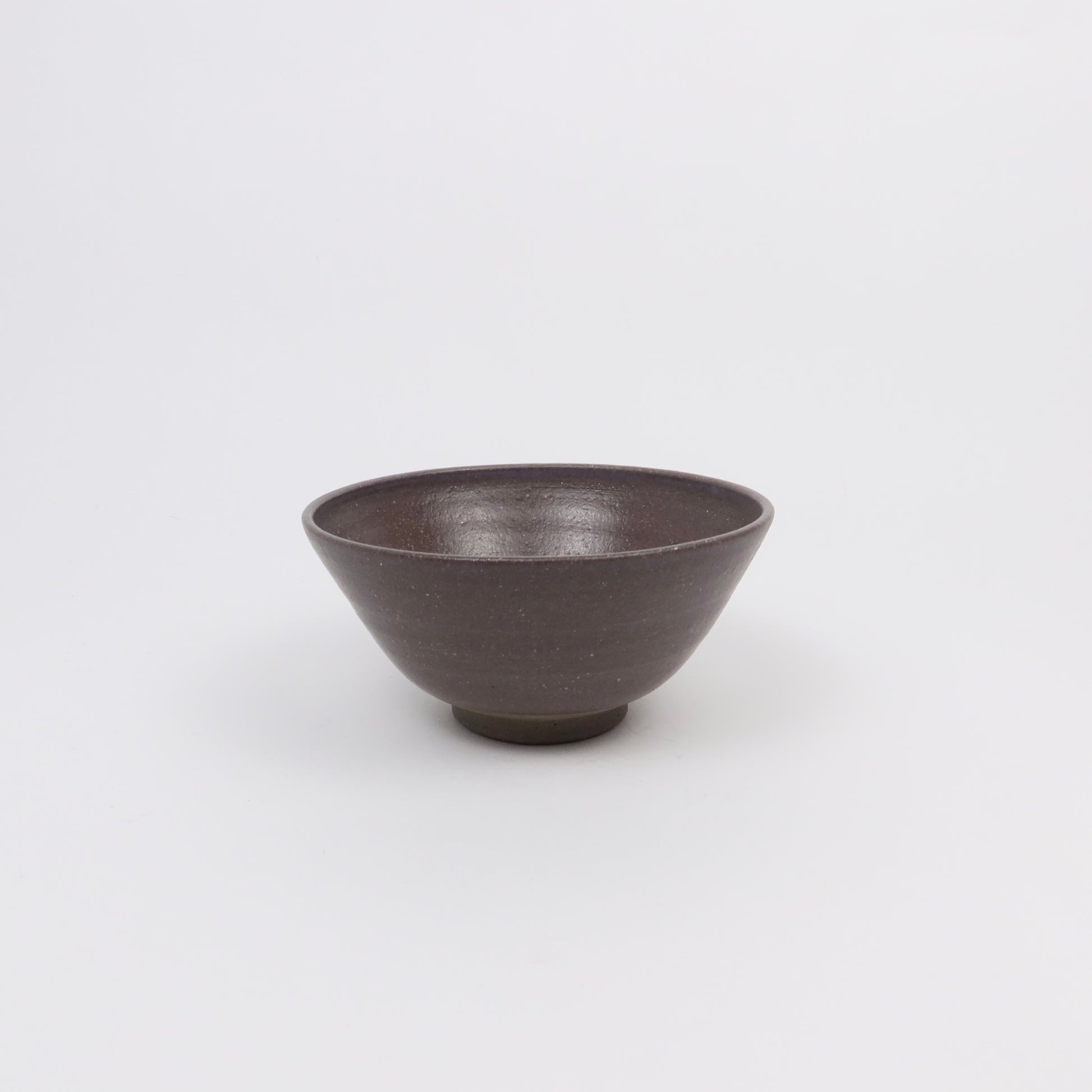 Japanese Shigaraki Ido-Nari 井戸形 Matcha Bowl, Brown with Purple Tint