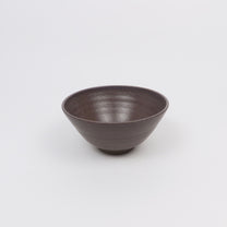 Japanese Shigaraki Ido-Nari 井戸形 Matcha Bowl, Brown with Purple Tint