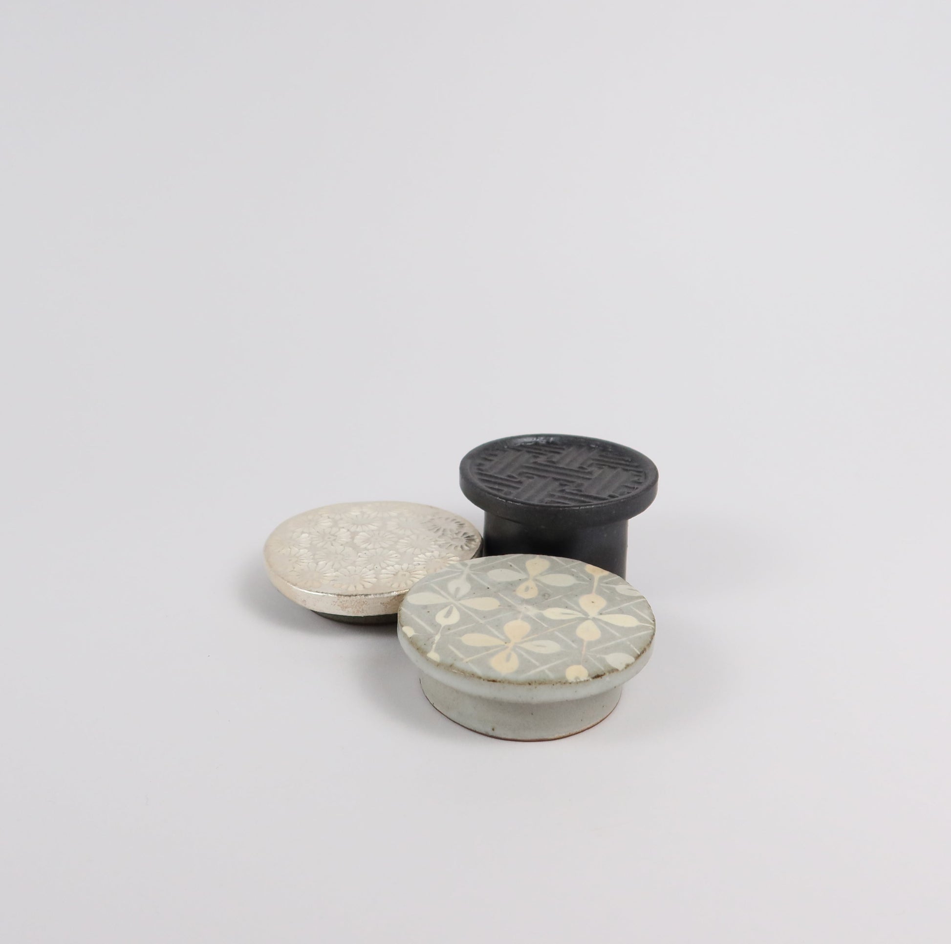 Korean Black-Glazed High-Footed Ceramic Plate