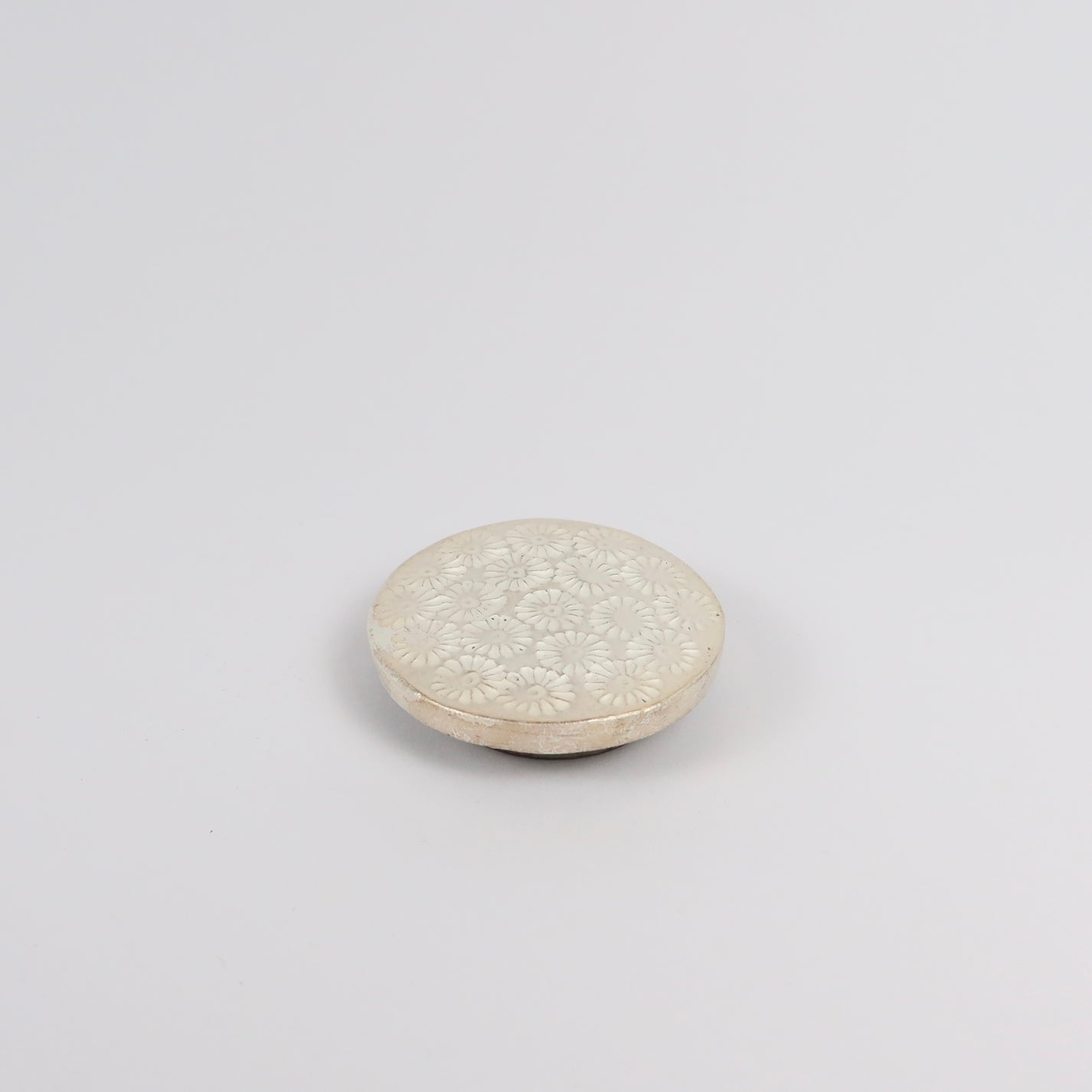 Korean Silver-Coated Chrysanthemum Ceramic Round Plate