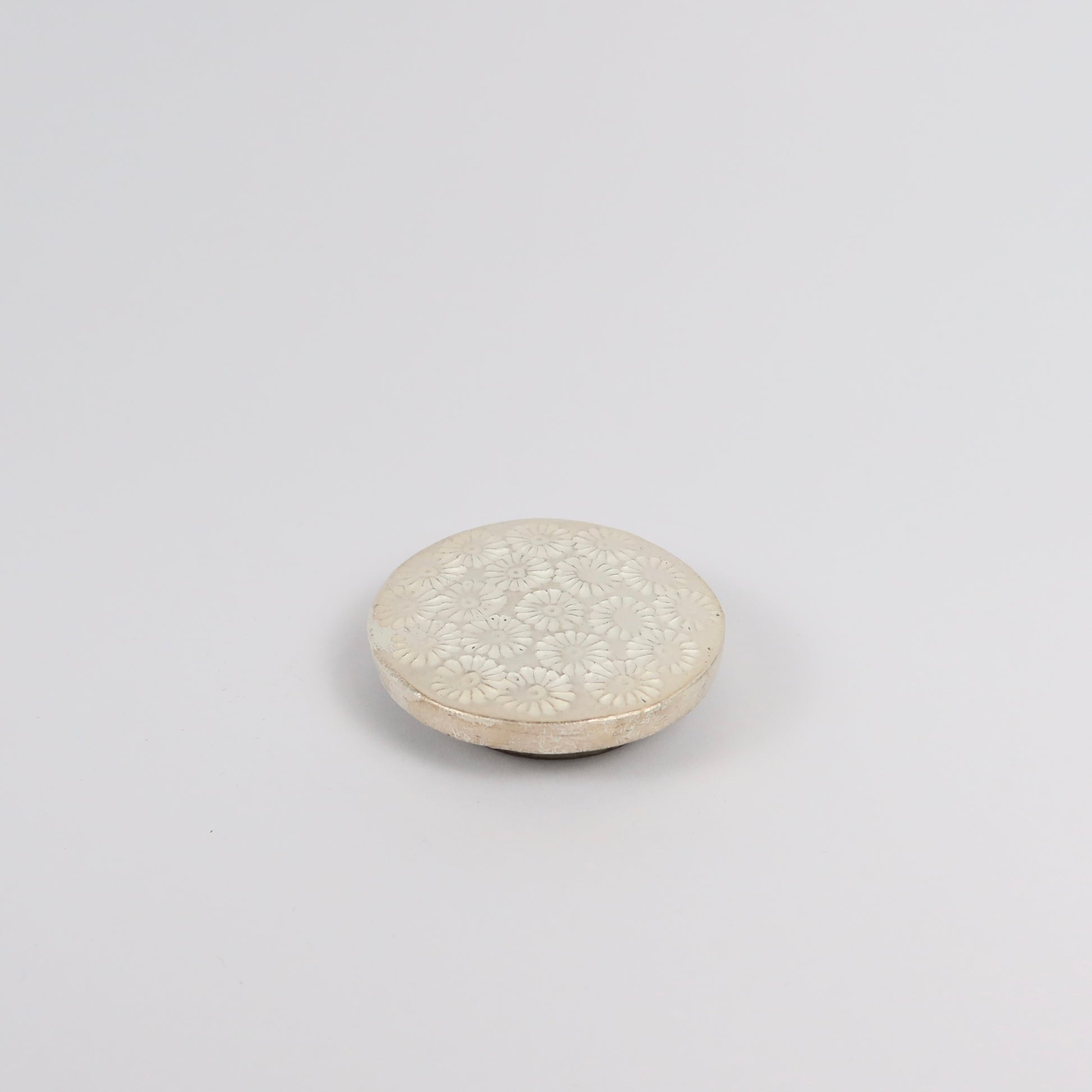 Korean Silver-Coated Chrysanthemum Ceramic Round Plate