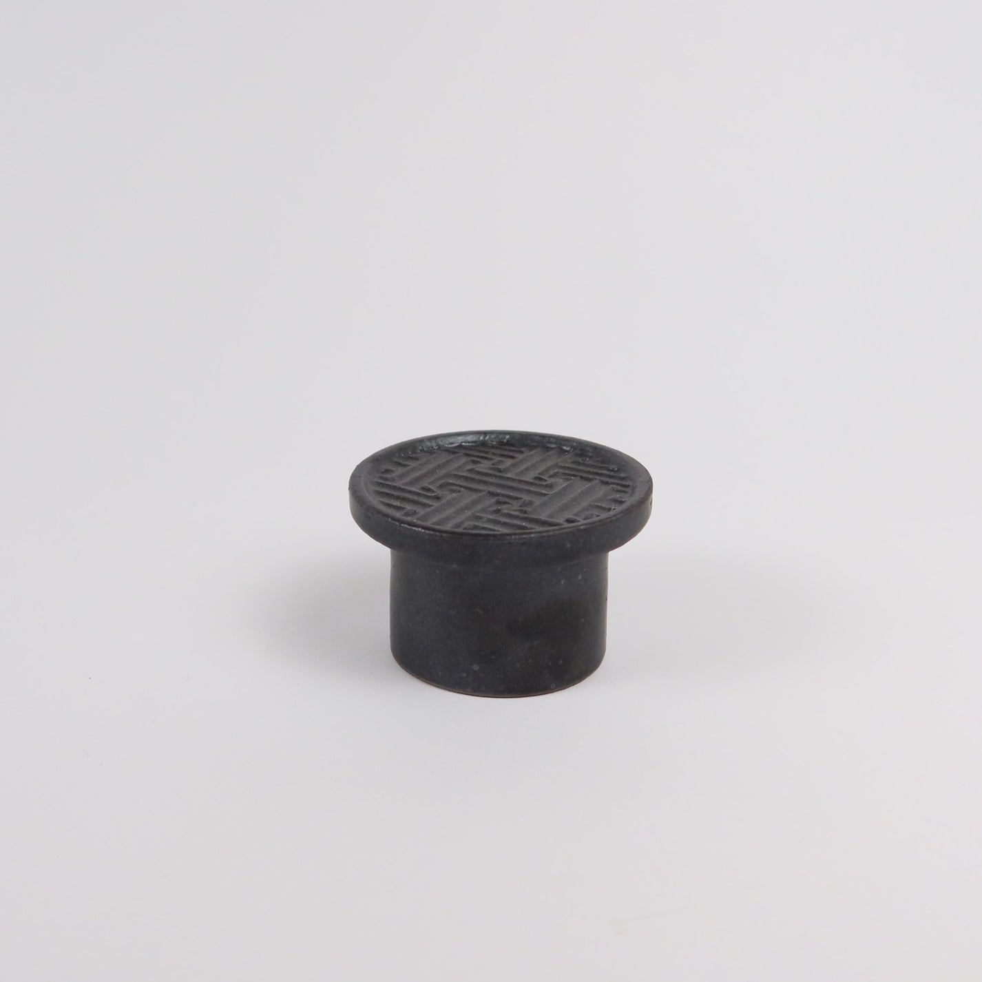 Korean Black-Glazed High-Footed Ceramic Plate