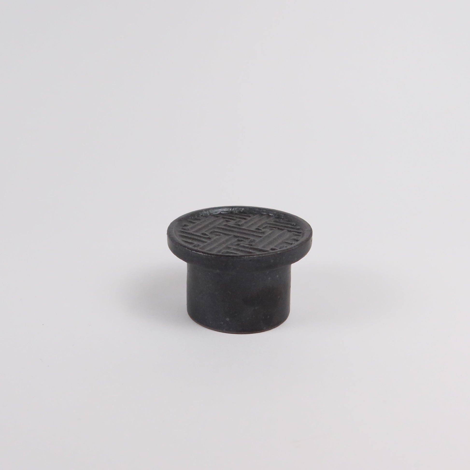 Korean Black-Glazed High-Footed Ceramic Plate
