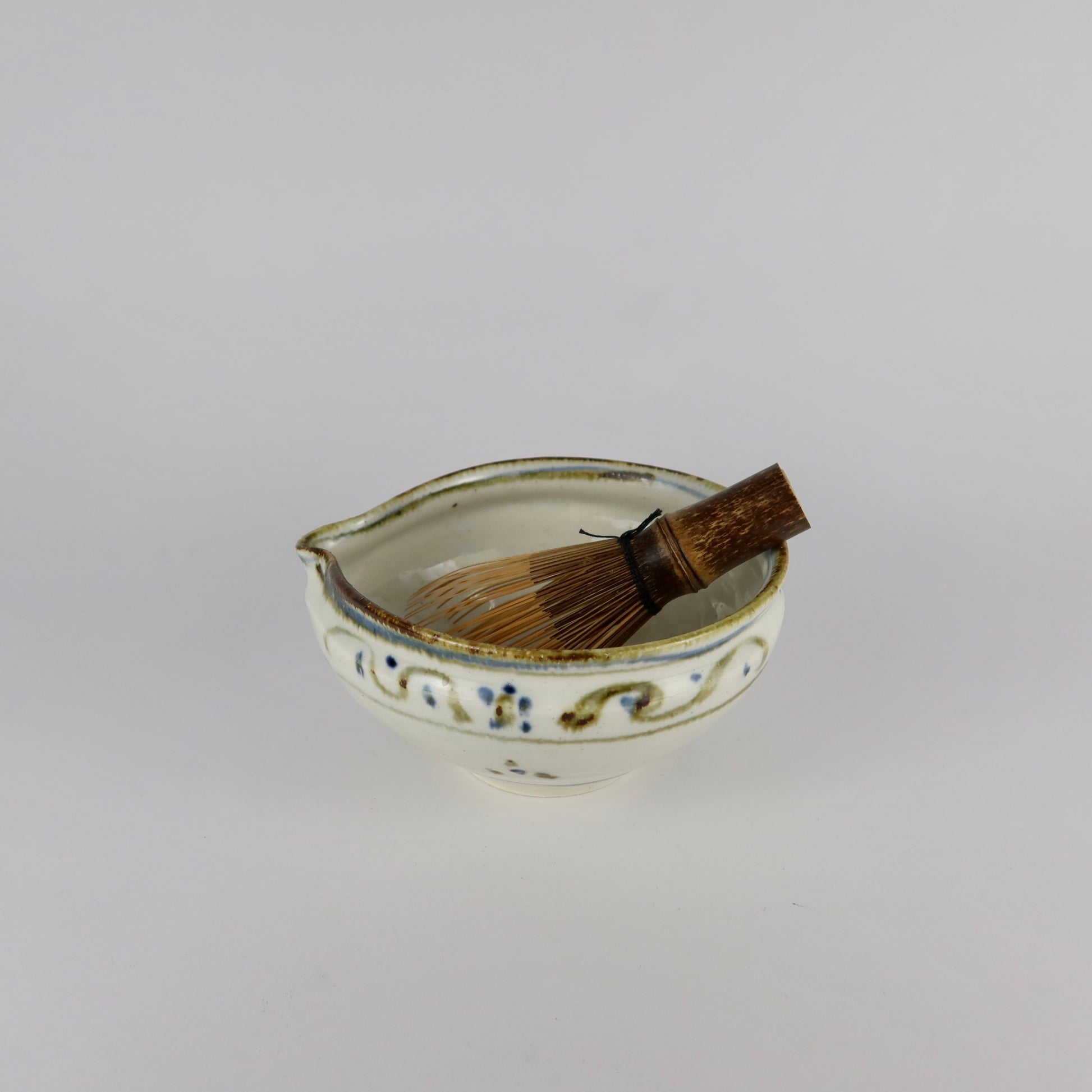 Japanese Haoto Katakuchi Matcha Bowl, Gosu Glazed