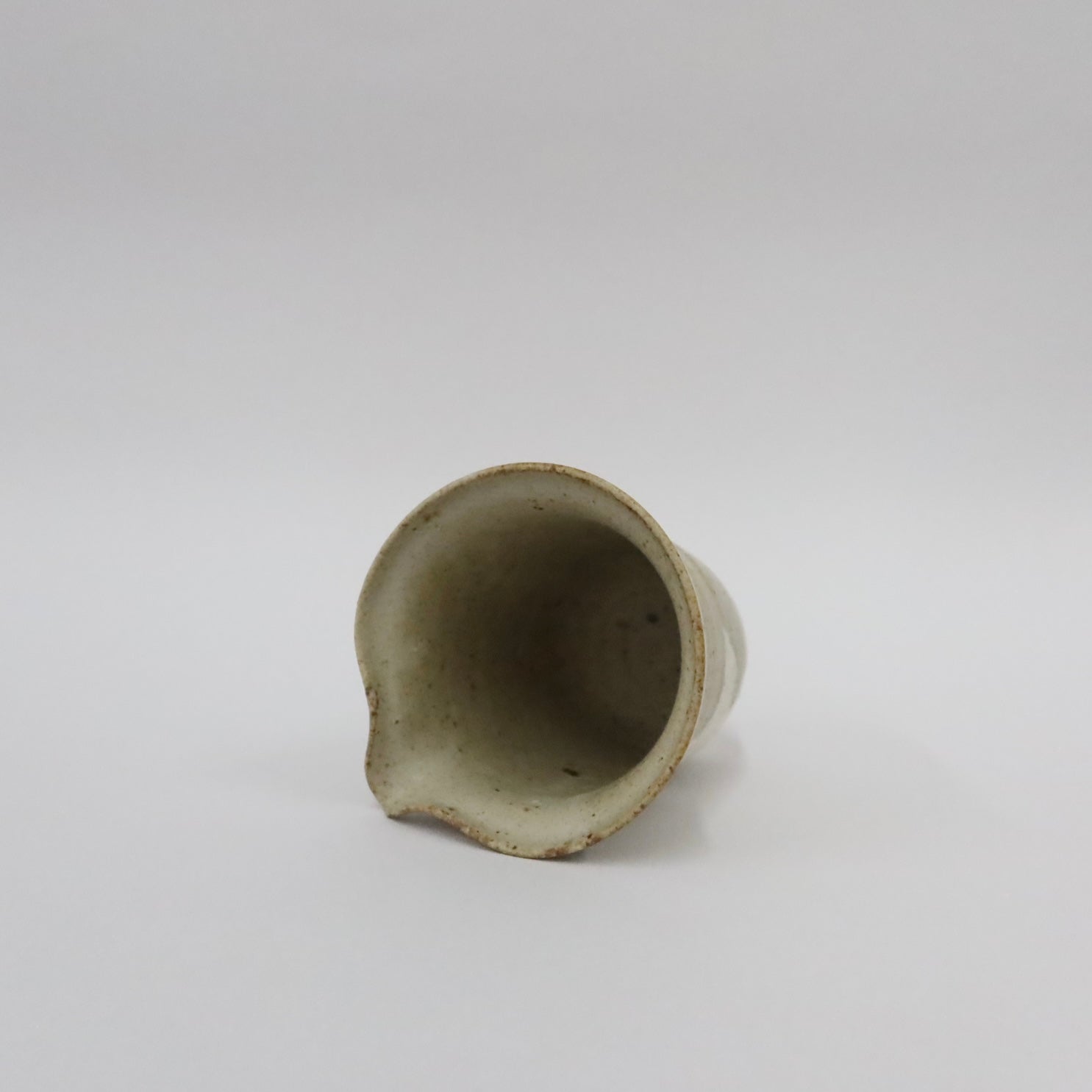 Korean Wood-Fired Ash-Glazed Pouring Vessel with Sanggam Inlaid Birth Patterns