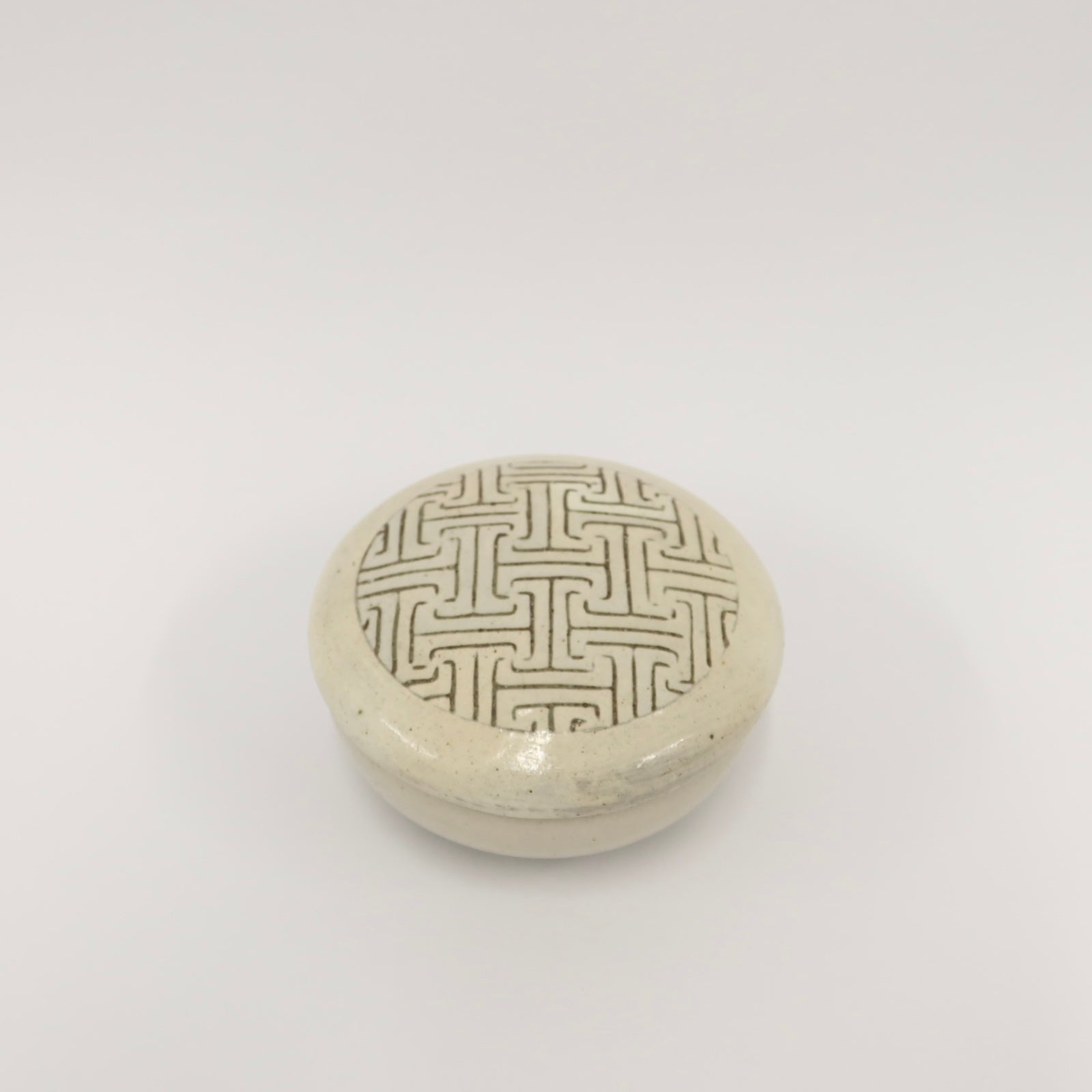 Korean Buncheong Lidded Bowl, Traditional Motif