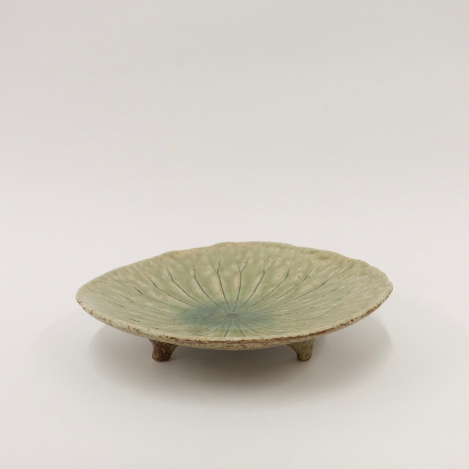 (Back in stock) Japanese Shigaraki Ceramic Lotus Bowl