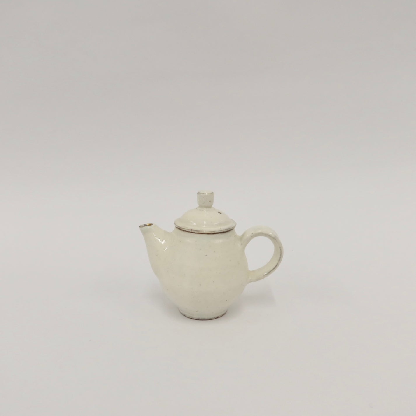 Korean Buncheong Teapot with Gold Kintsugi Detail