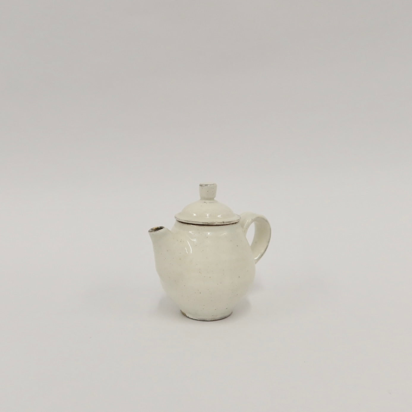 Korean Buncheong Teapot with Gold Kintsugi Detail