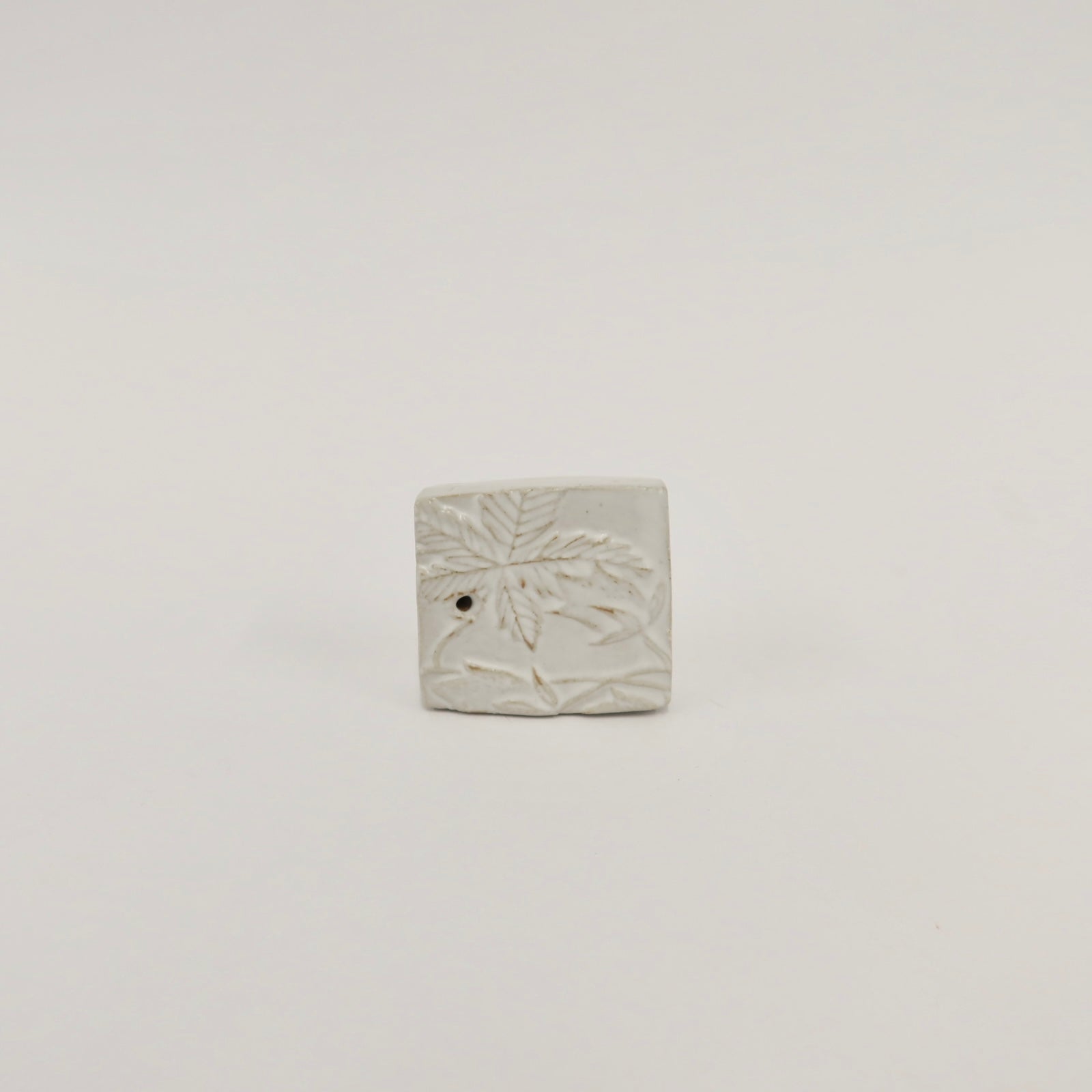 Korean Entwined Grass and Bellflower Ceramic Incense Holder