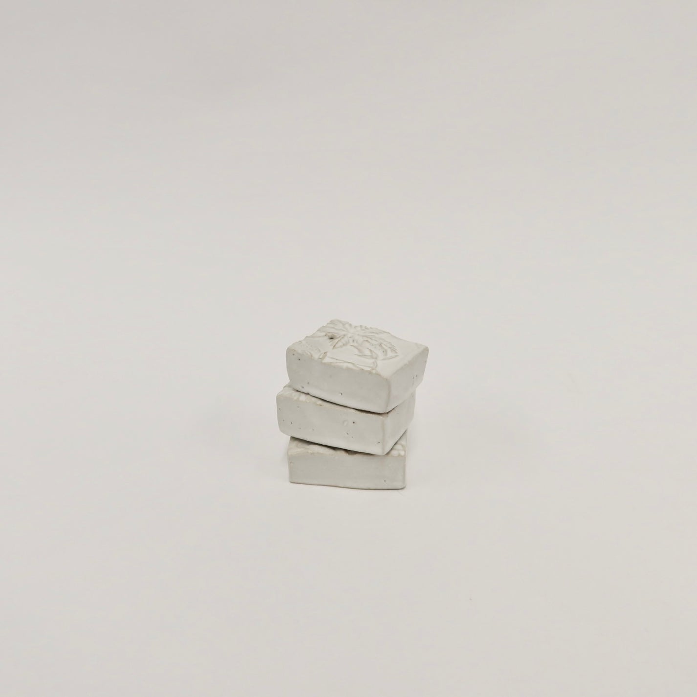 Korean Entwined Grass and Bellflower Ceramic Incense Holder