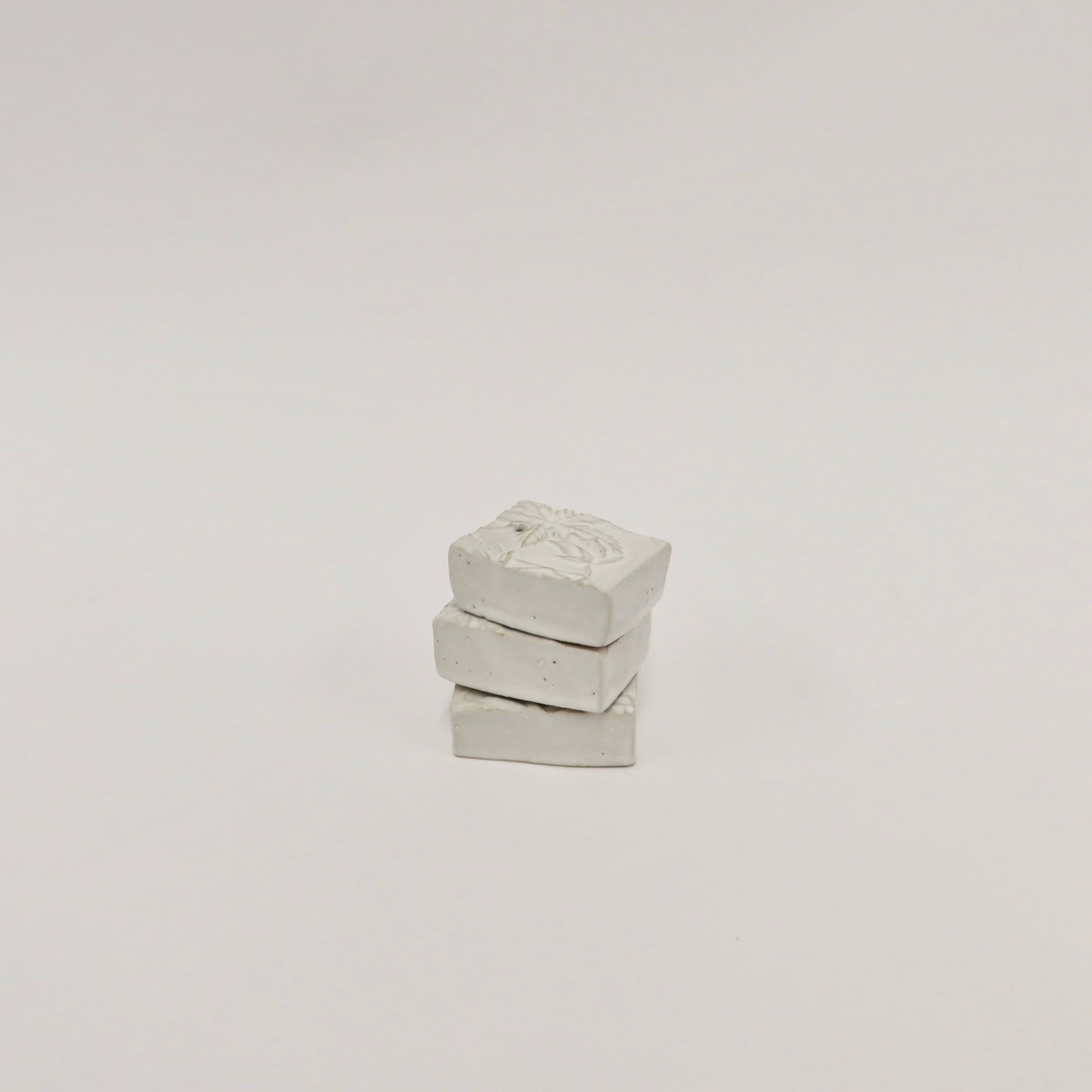 Korean Entwined Grass and Bellflower Ceramic Incense Holder