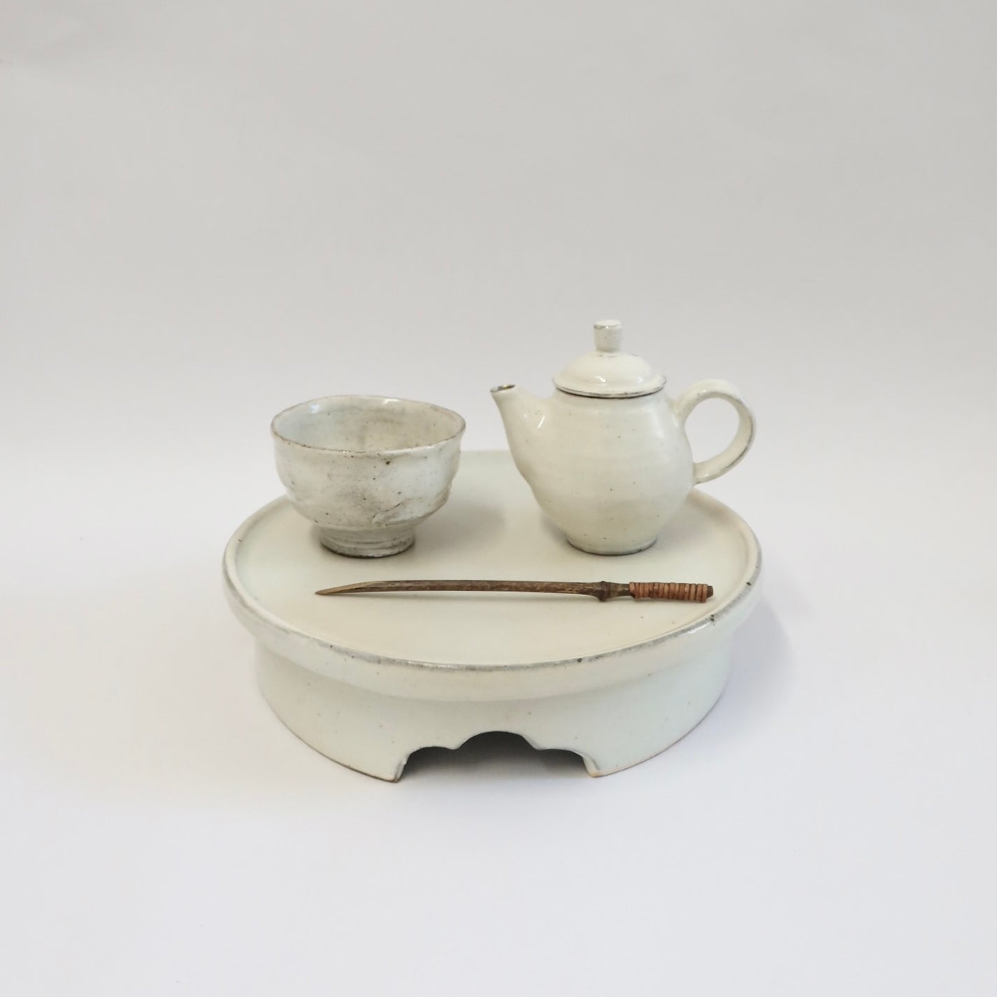 Korean Buncheong Ceramic High-Footed Round Tea Tray