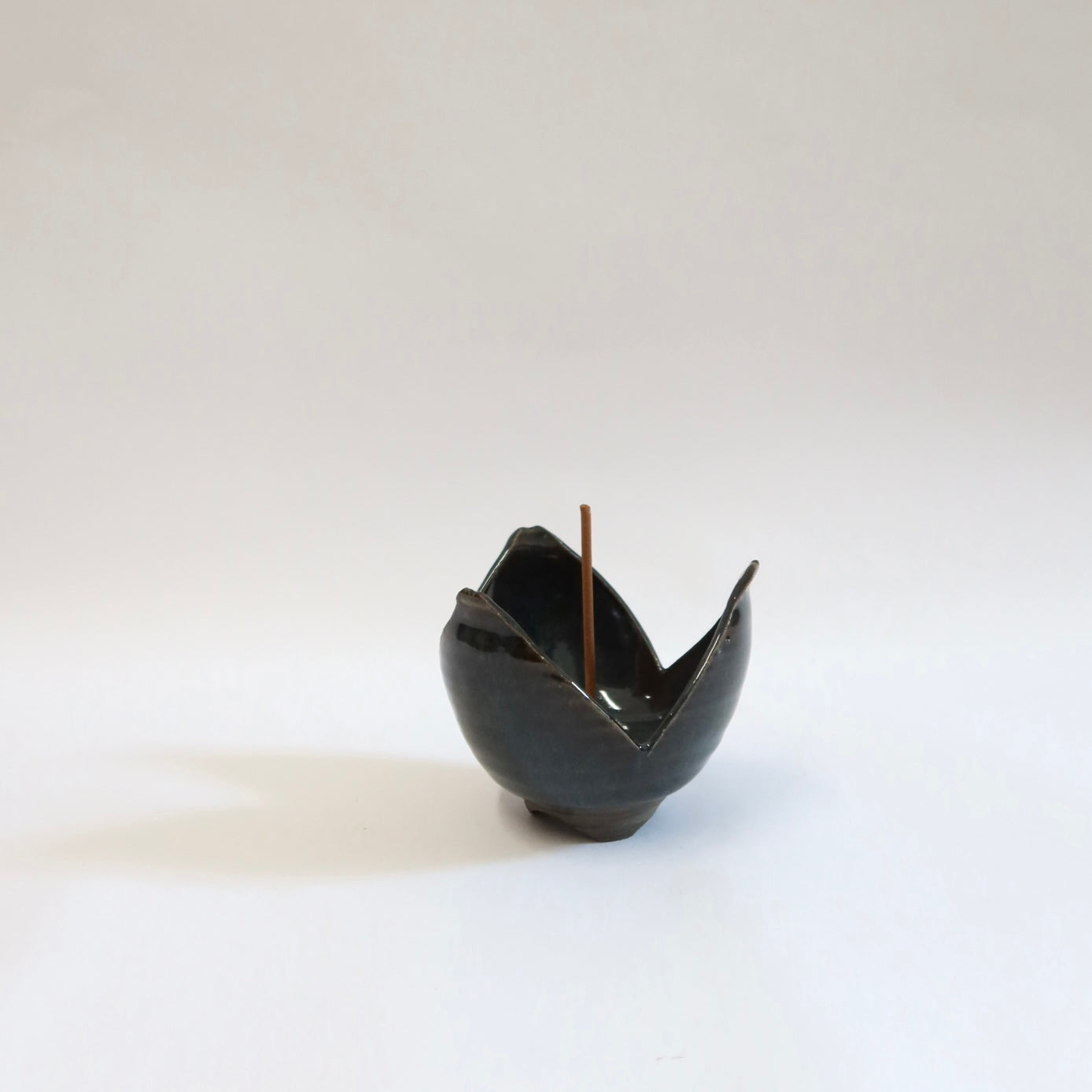 Japanese Shigaraki Bowl in the Shape of Cracked Japanese Pepper