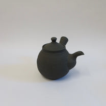 Japanese Shigaraki Tobikanna Kyusu