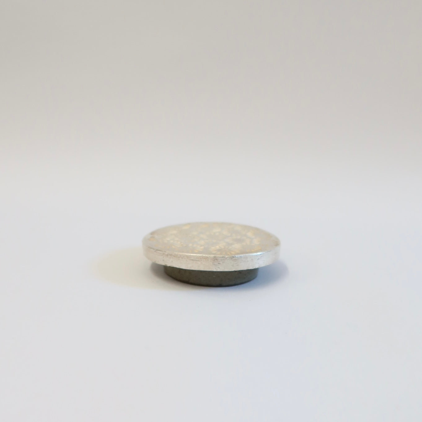Korean Silver-Coated Chrysanthemum Ceramic Round Plate