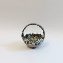 Japaneses Yukizasa Tetsuki-bachi Handled Ceramic Bowl