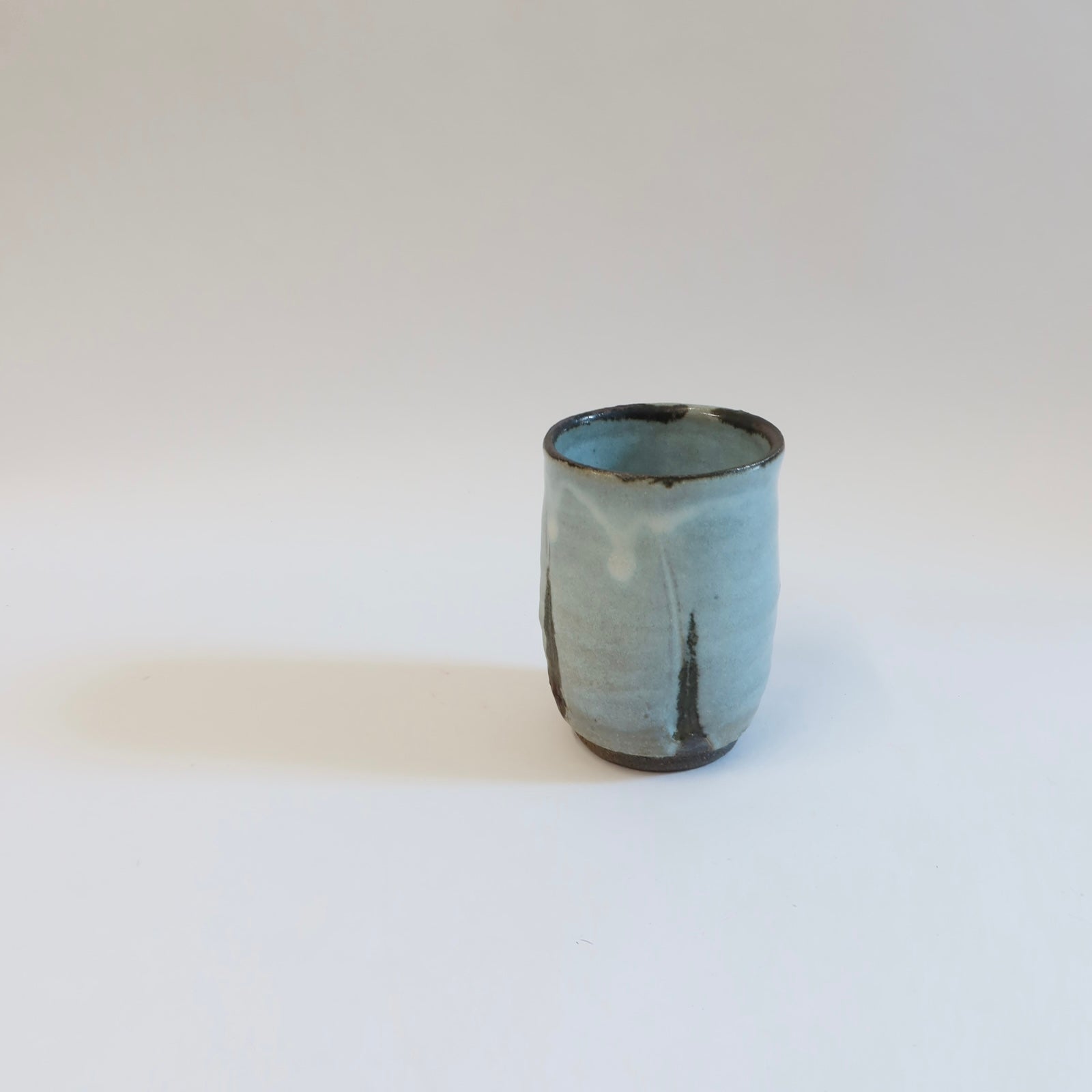 Japanese Iron-Painted Ash Glazed Yunomi/Tea Cup