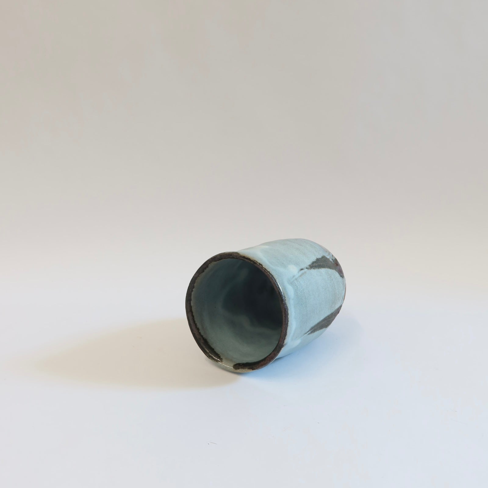 Japanese Iron-Painted Ash Glazed Yunomi/Tea Cup