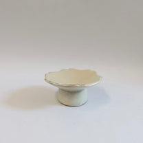 Korean&amp;nbsp;Buncheong Scalloped High-footed Plate