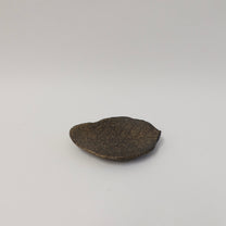 Japanese Shigaraki Konoha-zara (木の葉皿) Leaf Plate, Earthy Brown