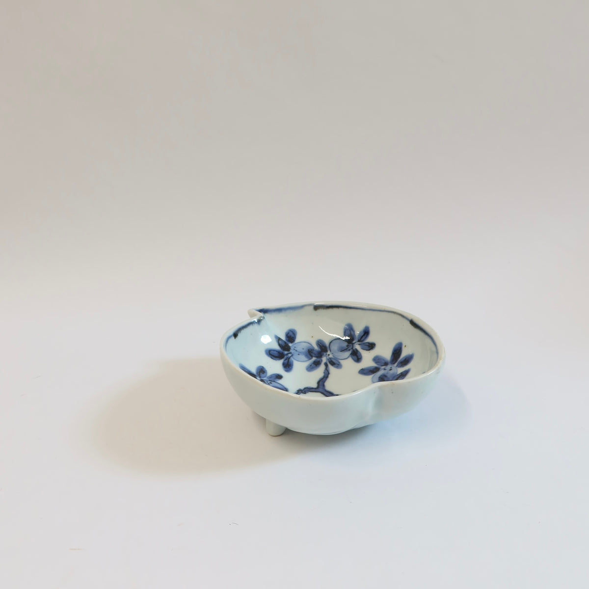 Japanese Sometsuke Peach-Form Mukozuke