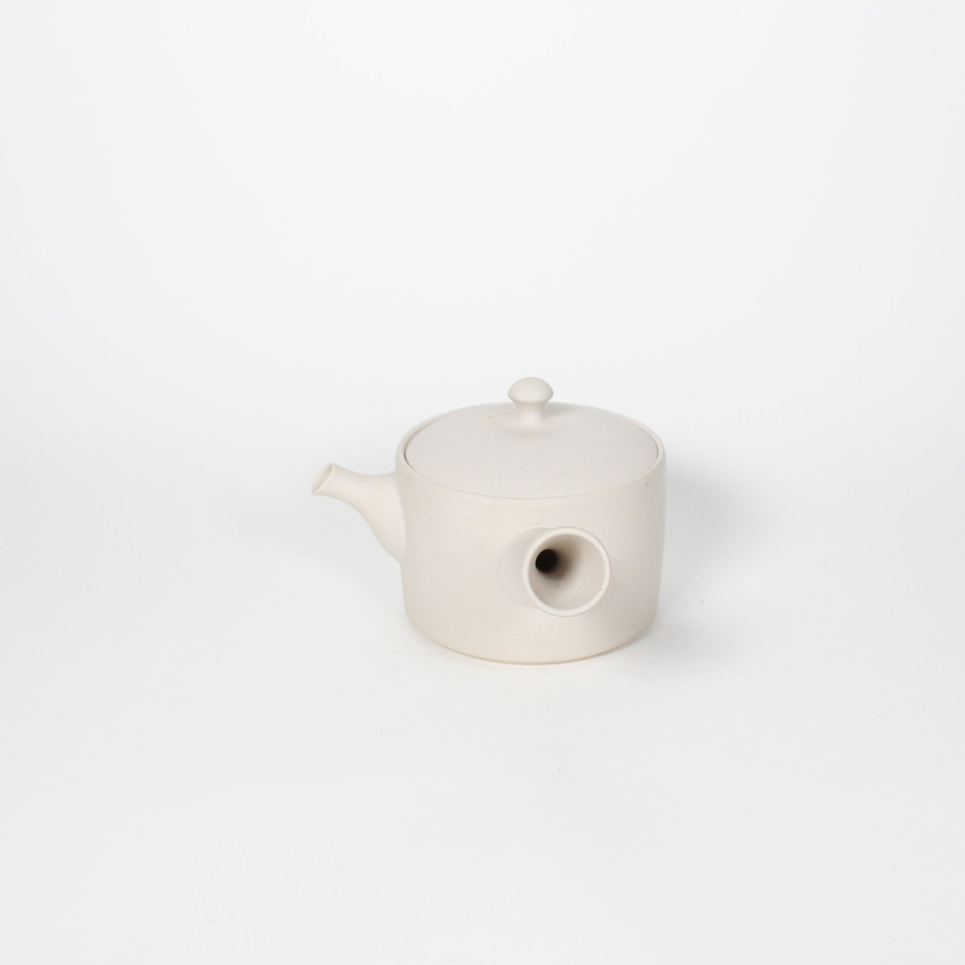 Japanese Tokoname Ceramic Kyusu Tea Pot I, Ivory