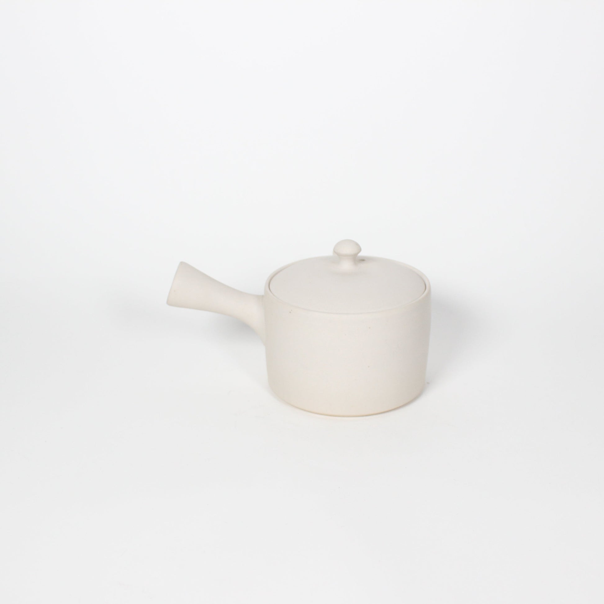 Japanese Tokoname Ceramic Kyusu Tea Pot I, Ivory