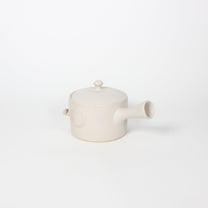 Japanese Tokoname Ceramic Kyusu Tea Pot I, Ivory