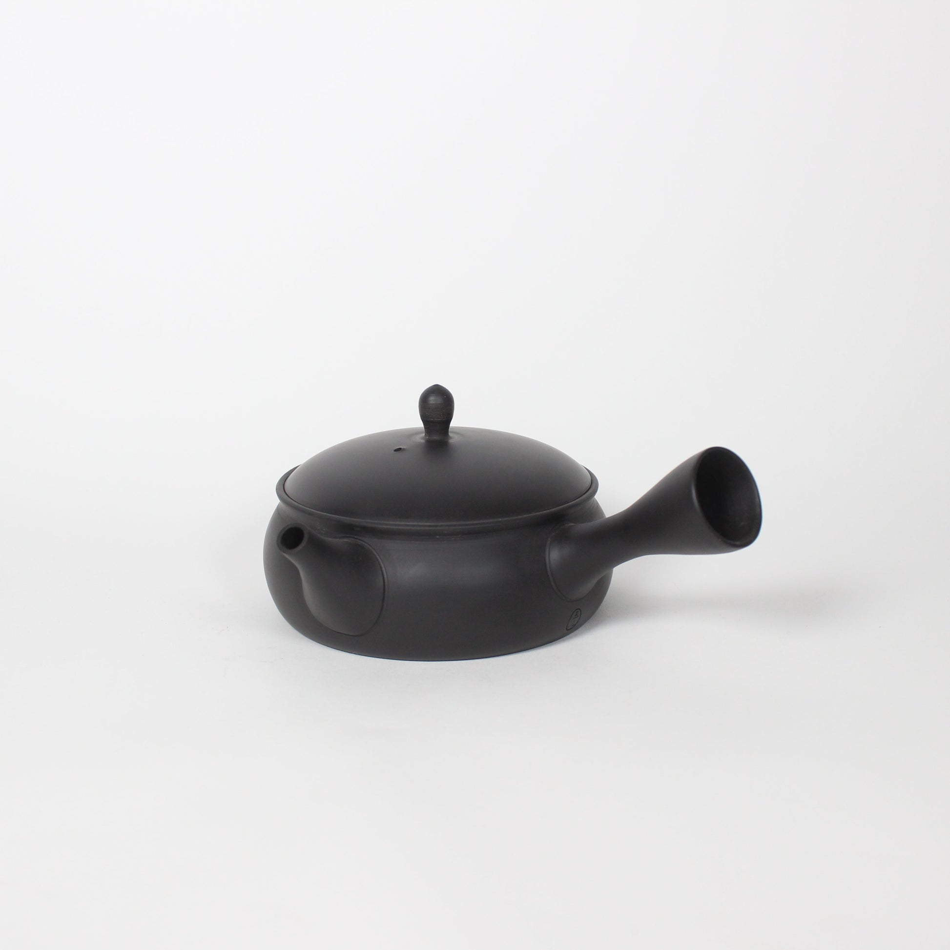 Japanese Tokoname Ceramic Kyusu Round Tea Pot, Black