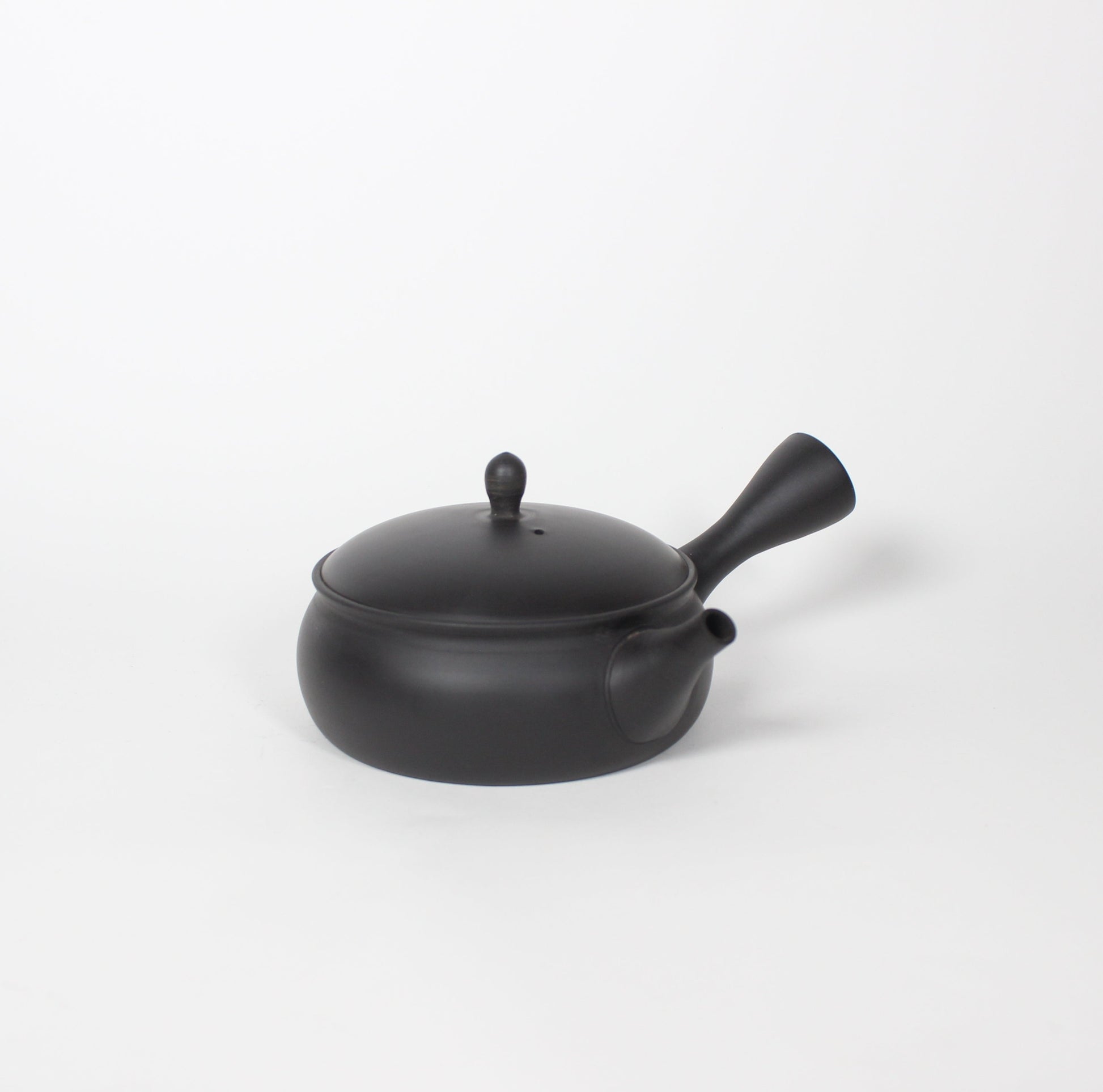Japanese Tokoname Ceramic Kyusu Round Tea Pot, Black
