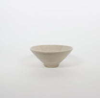 Japanese Shigaraki Ceramic Glossy Beige Brush Work Tea Bowl