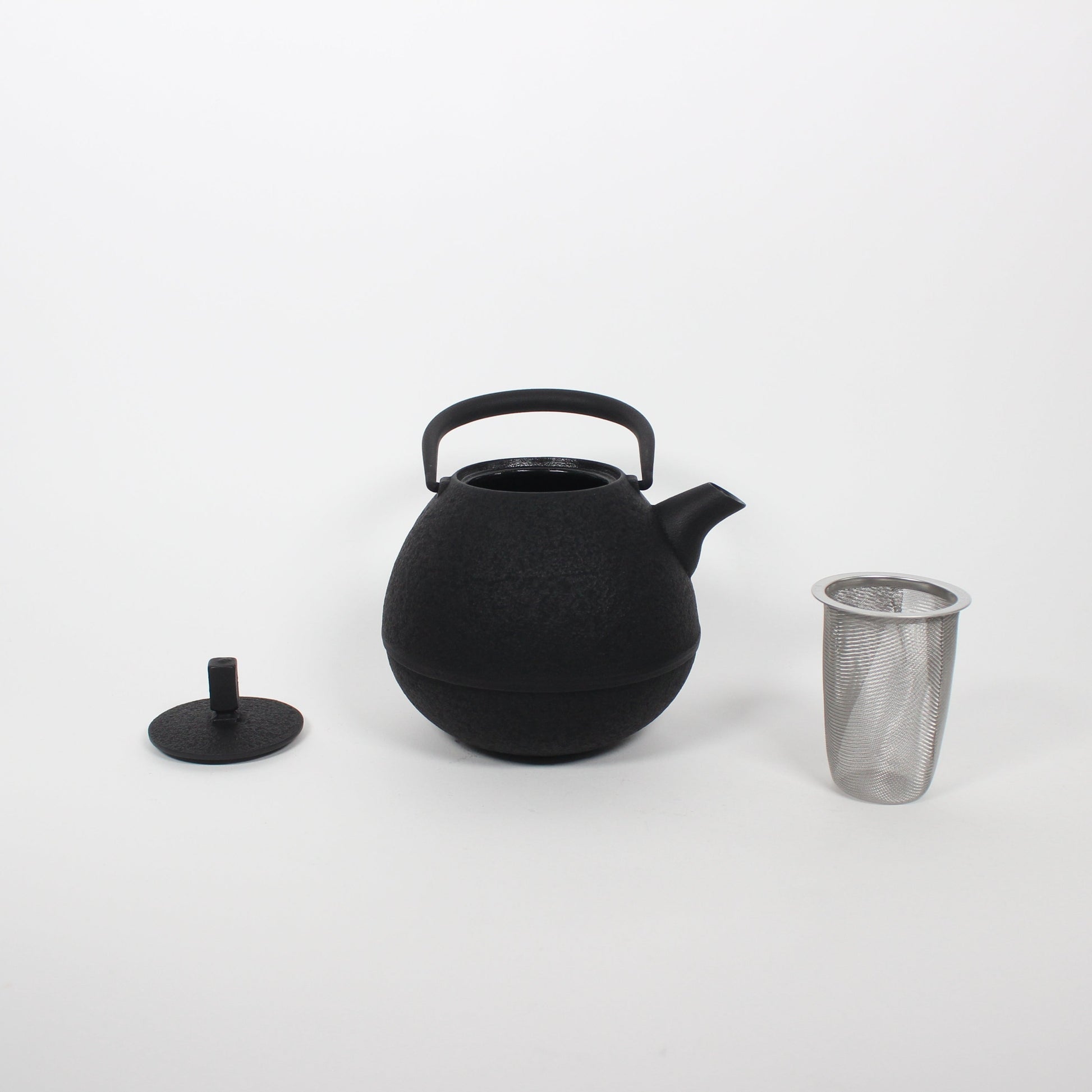Japanese Nambu Tekki &quot;Egg&quot; Kyusu Tea Pot, Medium