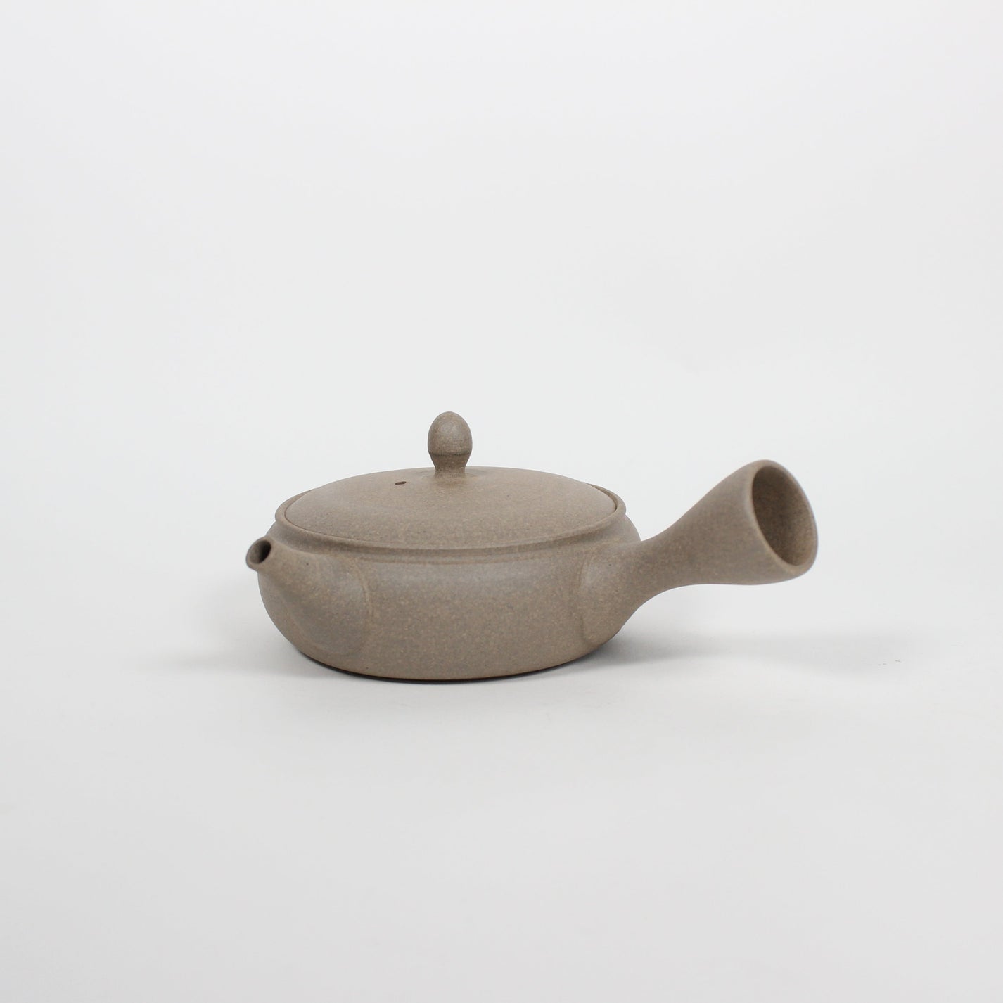 Japanese Tokoname Ceramic Kyusu Flat Tea Pot, Beige