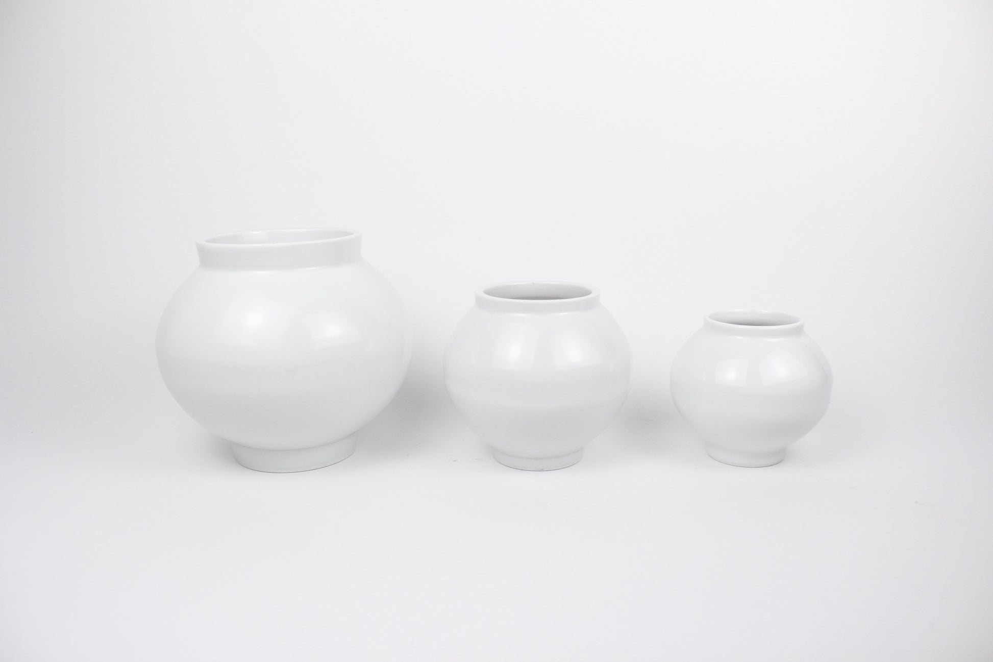 Korean Baekja White Ceramic Moon Jar, H 5.25&quot;