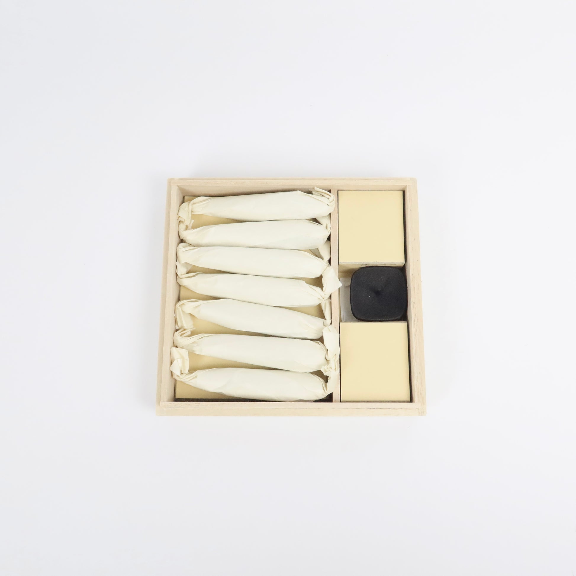 Japanese Tohaku Small Candle &amp; Candle Stand Set