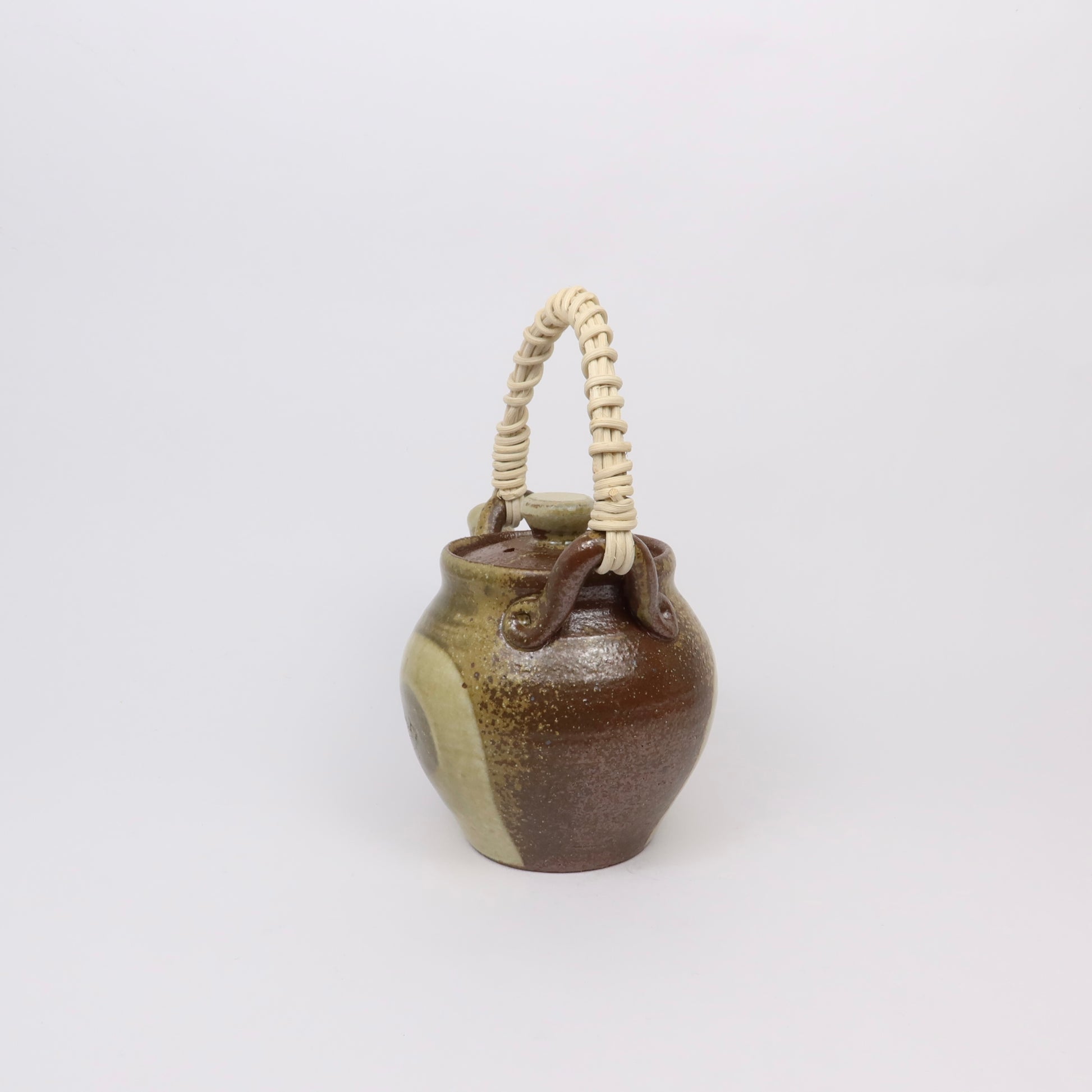 Japanese Shigaraki Dobin 土瓶 Tea Pot with Rattan Handle