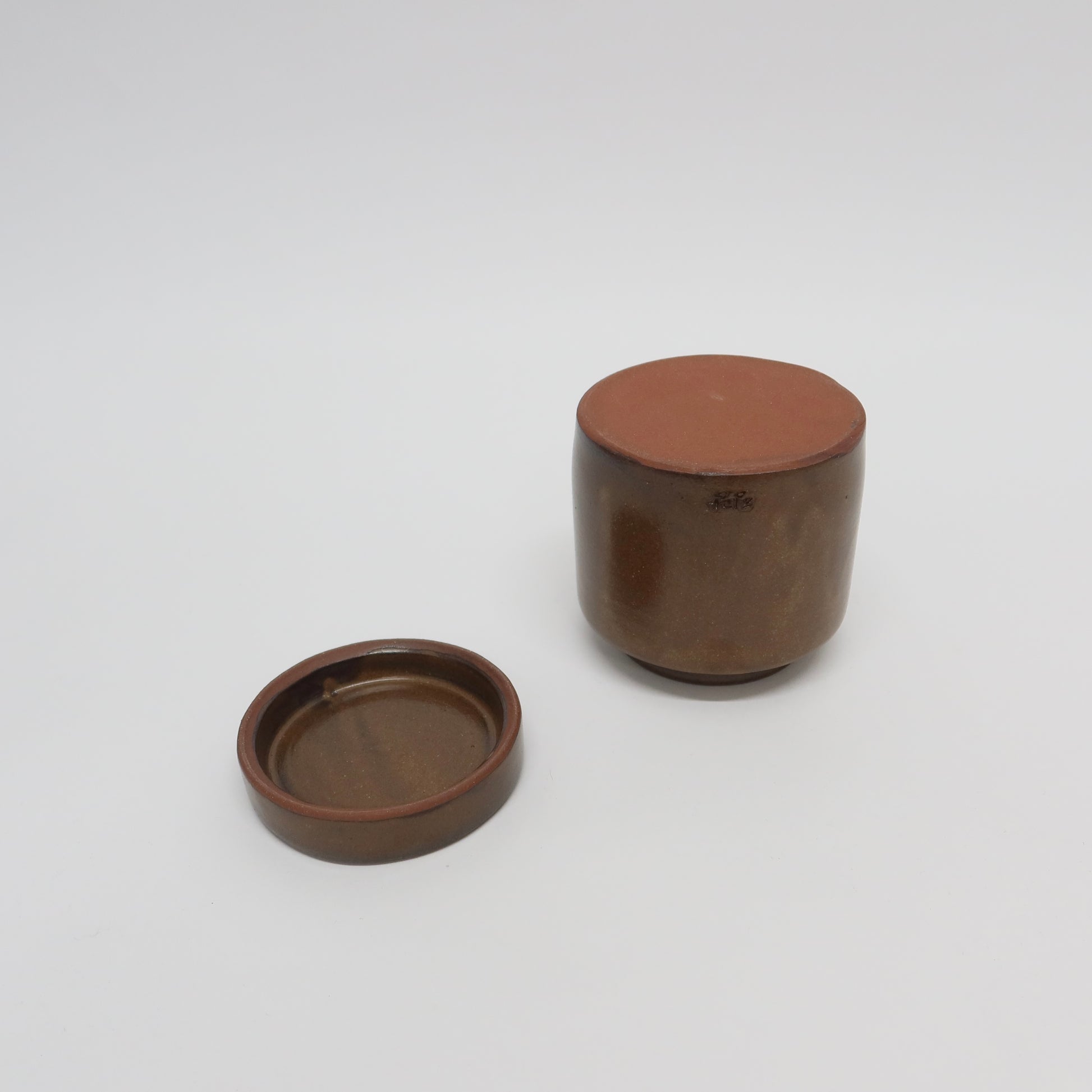 Korean Onggi Earthenware Flat Jar with Lid, 2 Sizes