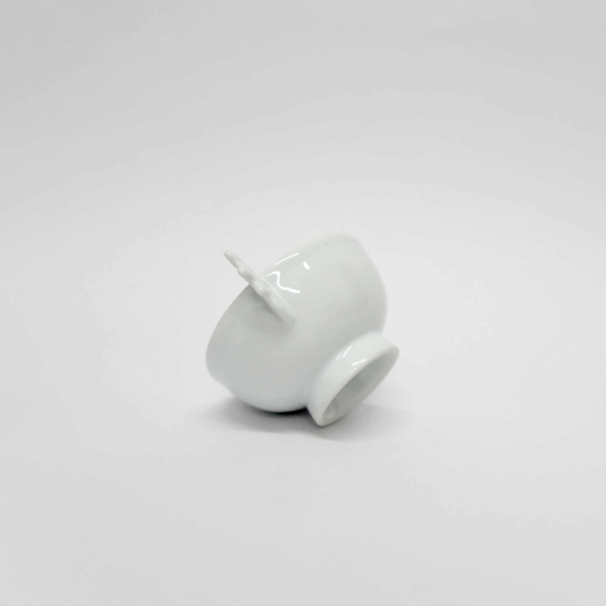 Korean Baekja porcelain &#39;double ear&#39; tea bowl