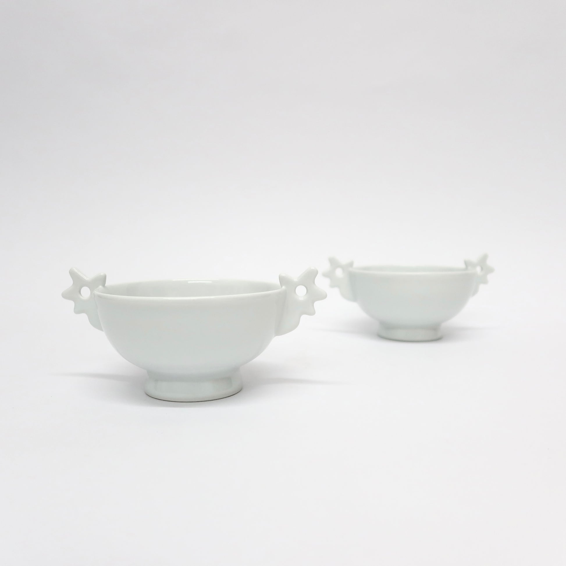 Korean Baekja porcelain &#39;double ear&#39; tea bowl