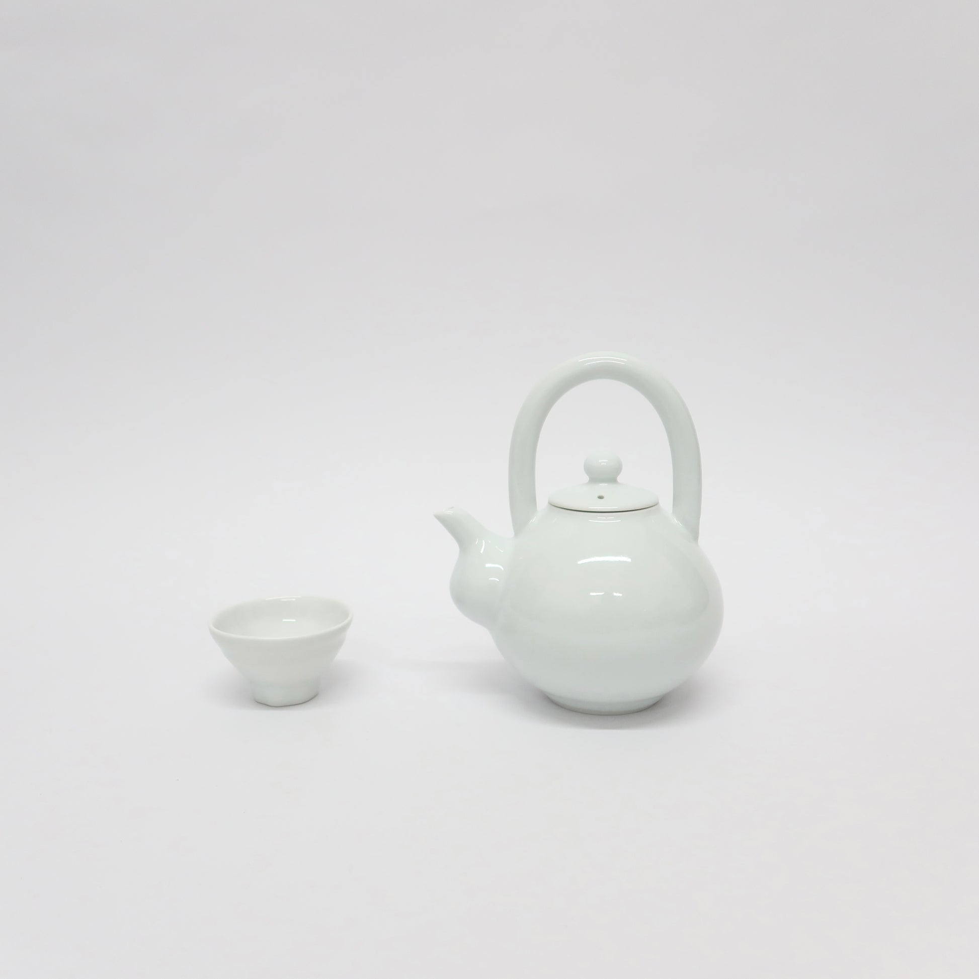 Korean Baekja Porcelain Top Handle Tea Pot