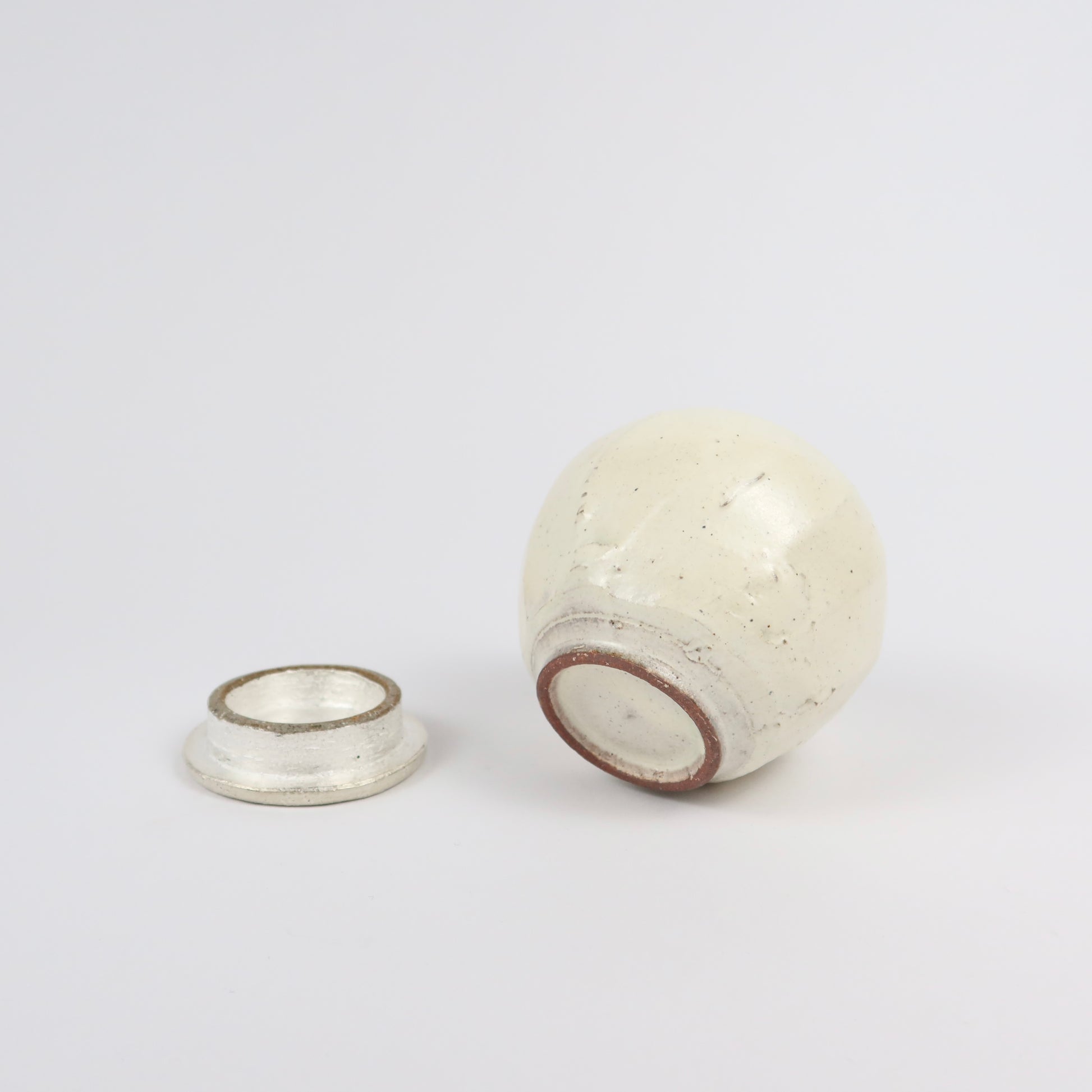 Korean ceramic tea caddy 7