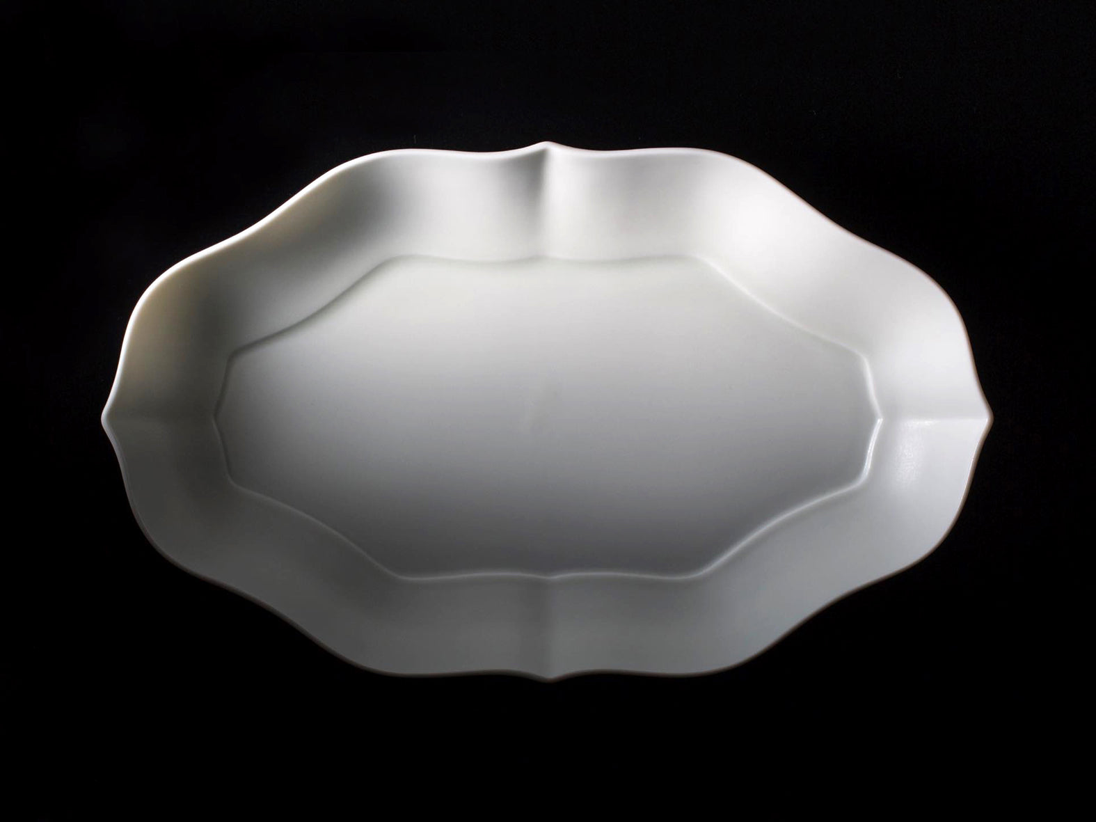 Japanese Tsudoi Long Rinka Flower Bowl, Bluish-White Glaze