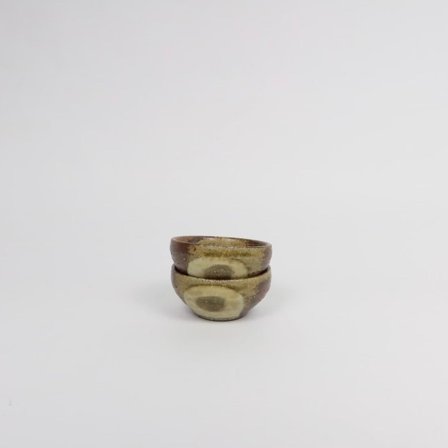 Japanese Shigaraki Ceramic Roundel Sake Cup