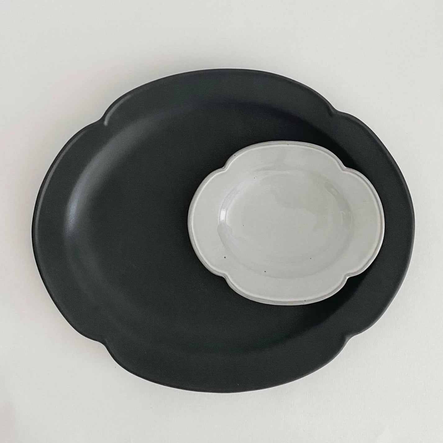 Japanese Minoware Cloud-Shaped Ceramic Plate, 3 sizes